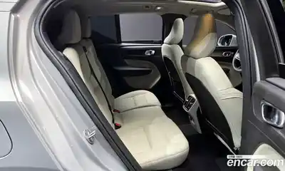 Volvo XC40 2023 2.0 Автомат в Москве № 164318, миниатюра 2