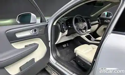 Volvo XC40 2023 2.0 Автомат в Москве № 164318, миниатюра 9