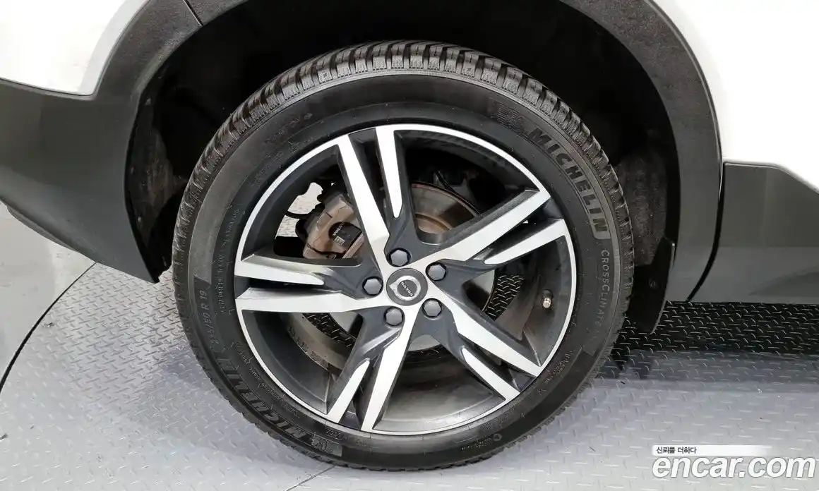 Volvo XC40 2021 2.0 Автомат в Москве № 164656, фото 20