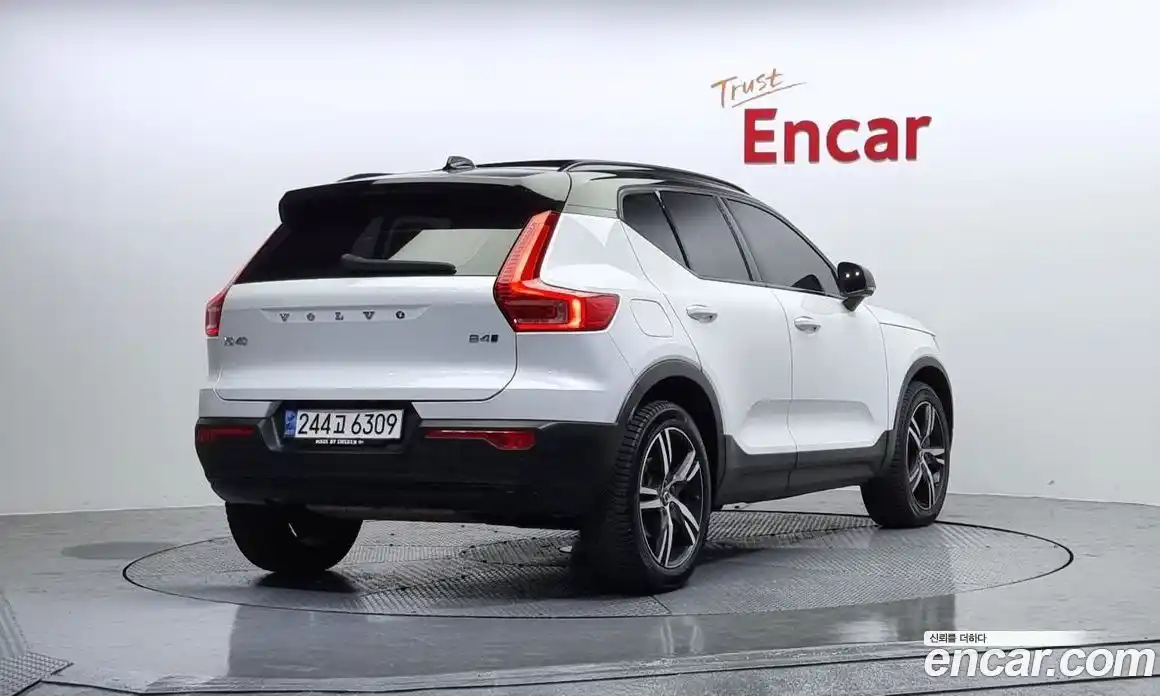 Volvo XC40 2021 2.0 Автомат в Москве № 164656, фото 9