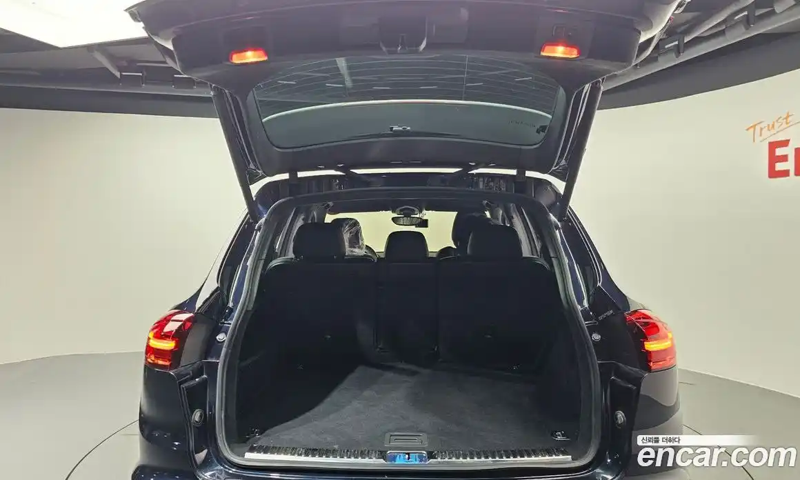 Porsche Cayenne 2016 3.0 Автомат в Москве № 165460, фото 12