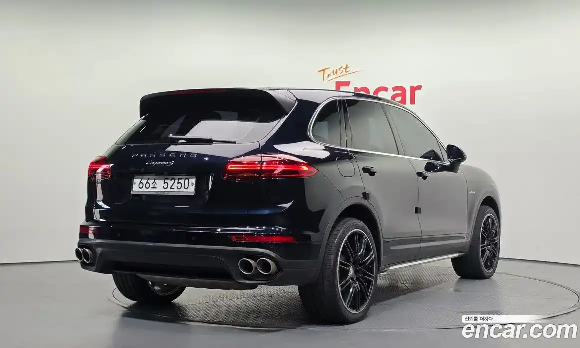 Porsche Cayenne 2015 4.1 Автомат в Москве № 165674, фото 16