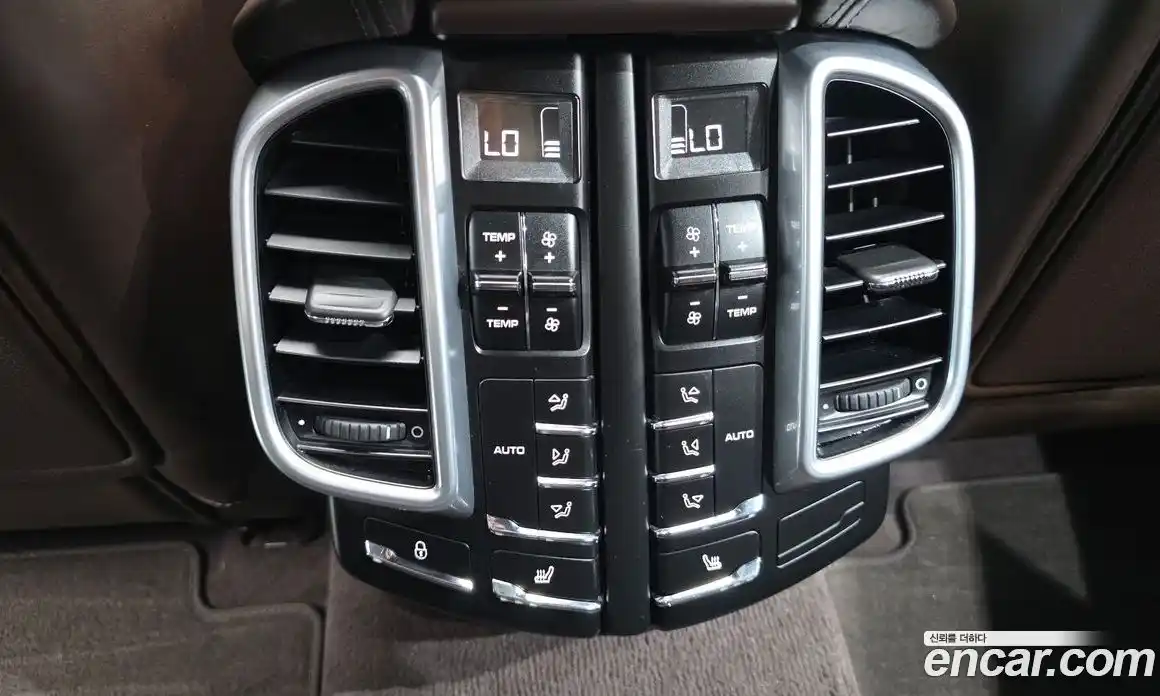 Porsche Cayenne 2015 4.1 Автомат в Москве № 165674, фото 9