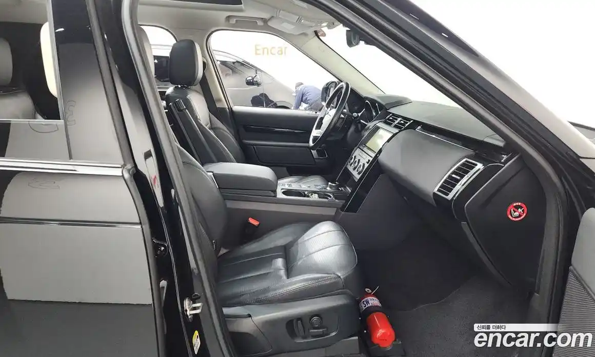 Land Rover Discovery 2018 2.0 Автомат в Москве № 166425, фото 11