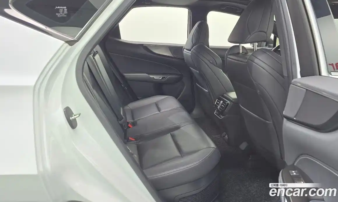 Lexus NX 2022 2.5 Автомат в Москве № 168159, фото 3