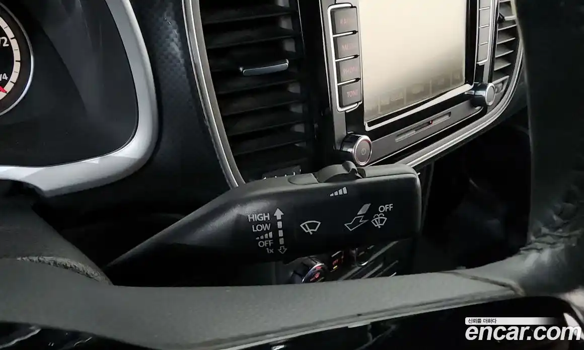 Volkswagen Beatle 2013 2.0 Автомат в Москве № 169095, фото 7