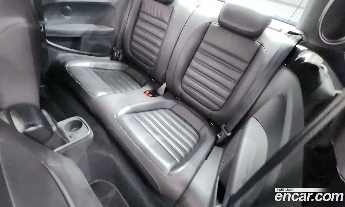 Volkswagen Beatle 2013 2.0 Автомат в Москве № 169095, фото 8