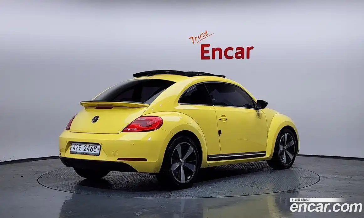 Volkswagen Beatle 2013 2.0 Автомат в Москве № 169095, фото 10