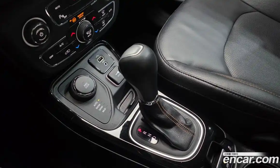 Jeep Compass 2018 2.4 Автомат в Москве № 169609, фото 20