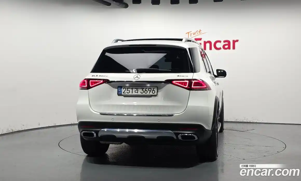 Mercedes-Benz GLE-Class 2022 2.0 Автомат в Москве № 178548, фото 9