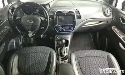 Renault QM3 2017 1.5 Автомат в Москве № 179962, миниатюра 3