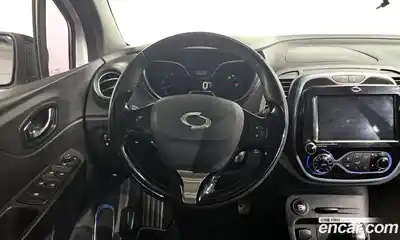 Renault QM3 2017 1.5 Автомат в Москве № 179962, миниатюра 9