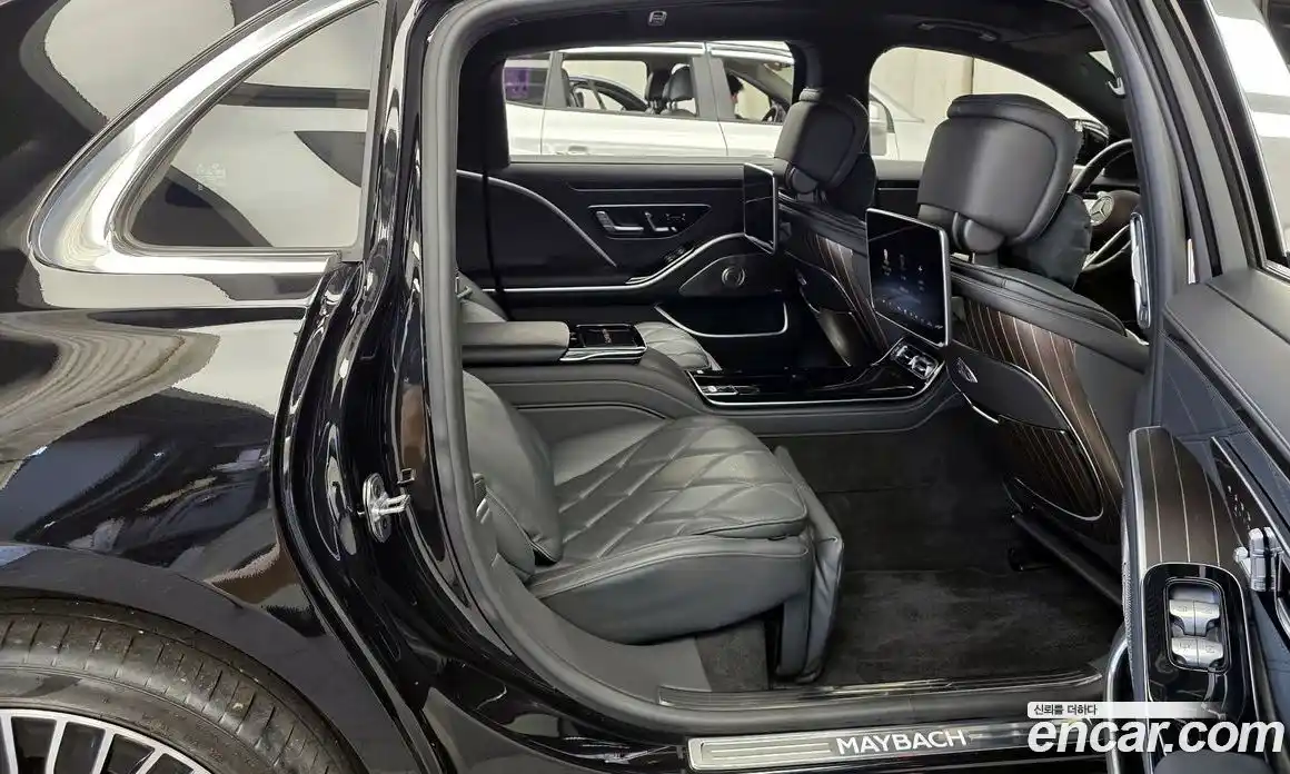 Mercedes-Benz S-Class 2024 6.0 Автомат в Москве № 182888, фото 19