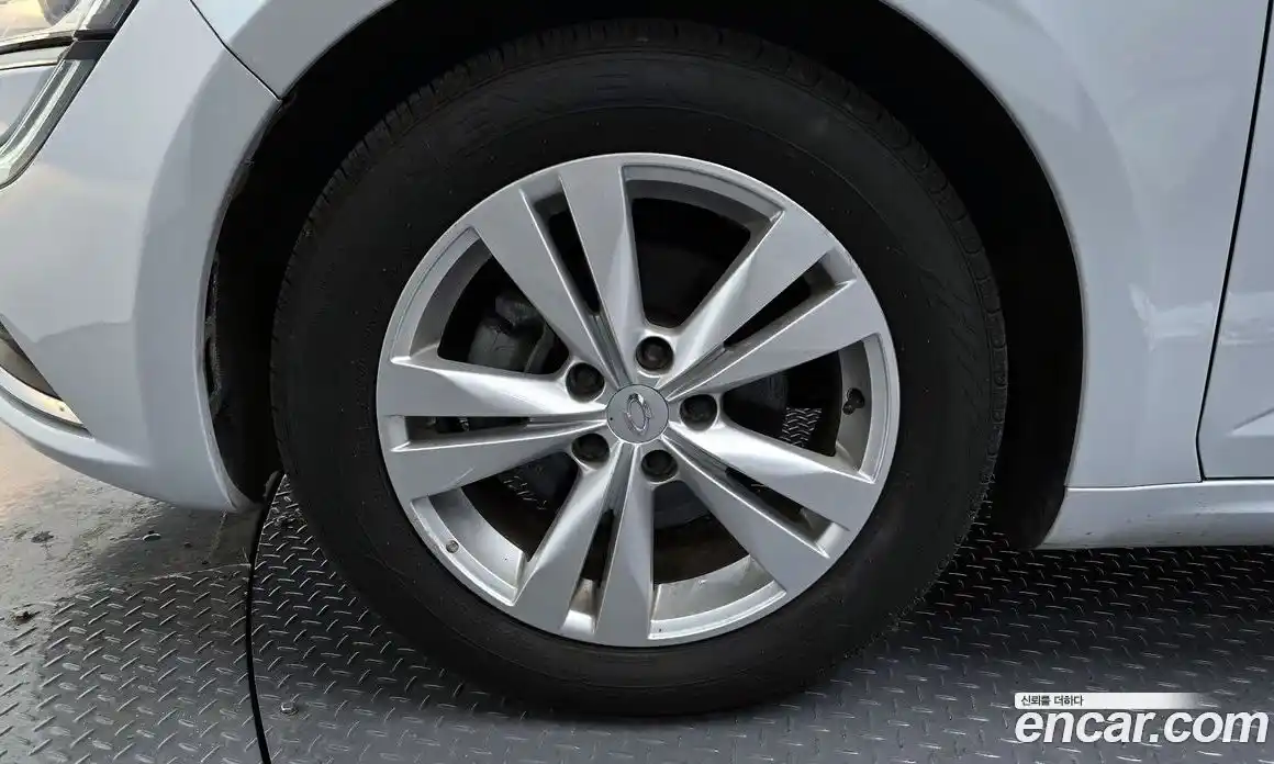 Renault SM6 2020 2.0 Автомат в Москве № 183043, фото 15