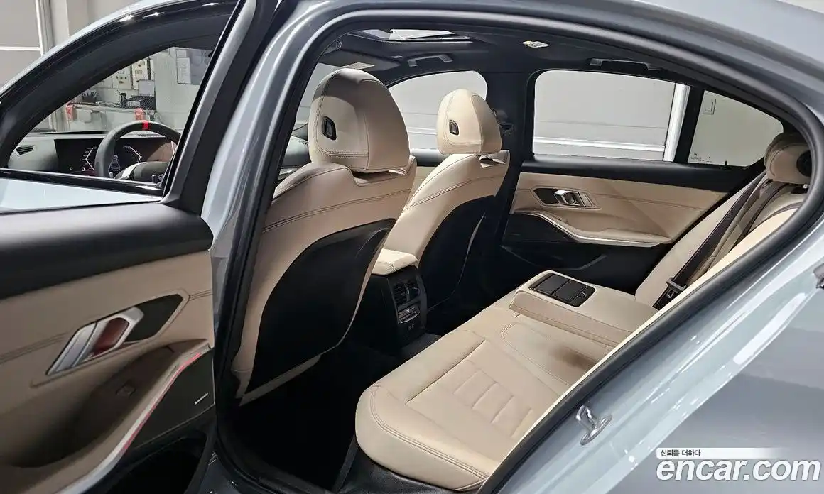 BMW 3-Series 2025 3.0 Автомат в Москве № 187147, фото 20