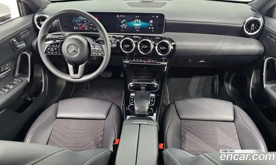 Mercedes-Benz A-Class 2019 2.0 Автомат в Москве № 191470, фото 13