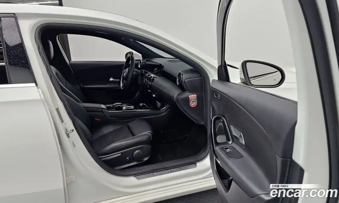 Mercedes-Benz A-Class 2019 2.0 Автомат в Москве № 191470, фото 15