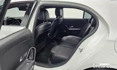 Mercedes-Benz A-Class 2019 2.0 Автомат в Москве № 191470, миниатюра 3