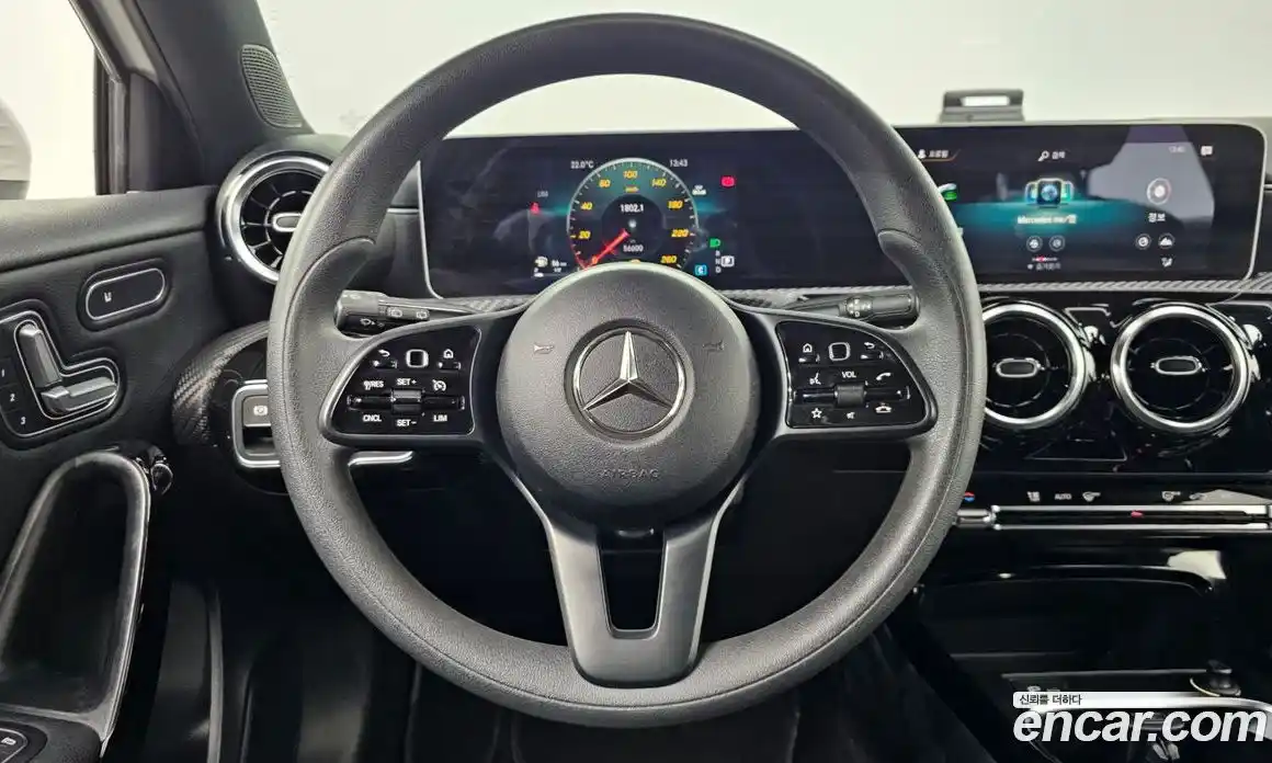 Mercedes-Benz A-Class 2019 2.0 Автомат в Москве № 191470, фото 7