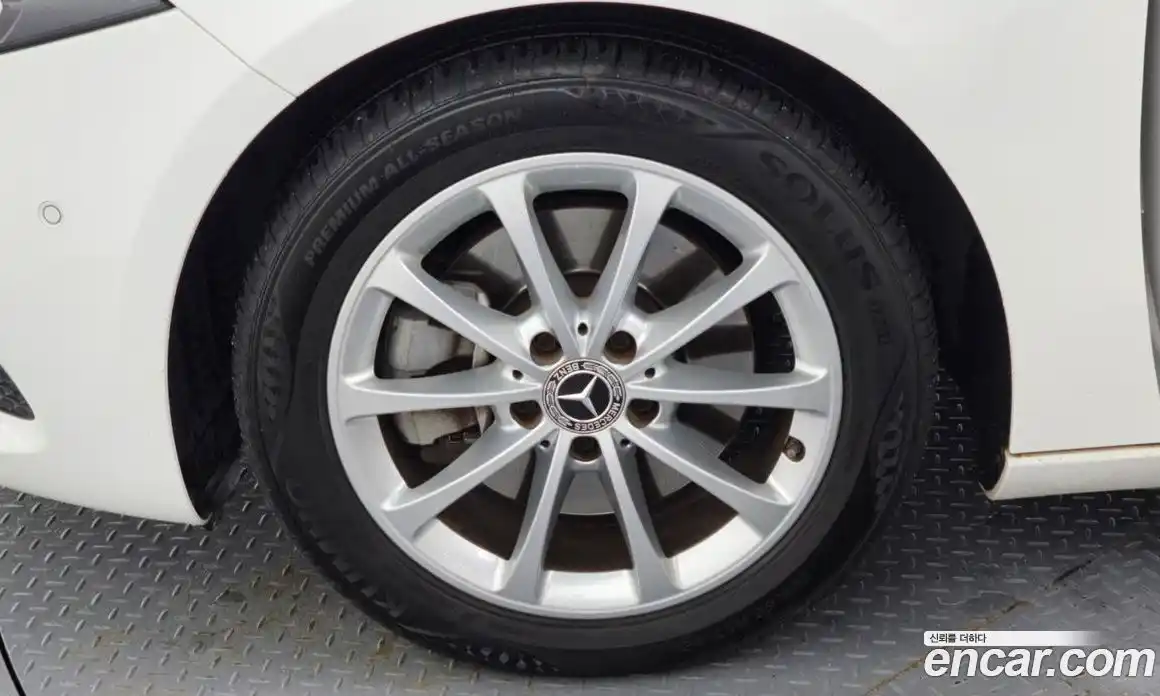 Mercedes-Benz A-Class 2019 2.0 Автомат в Москве № 191470, фото 8