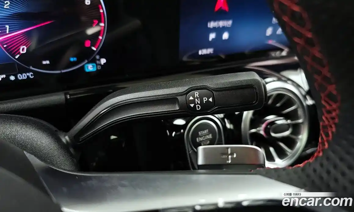 Mercedes-Benz GLA-Class 2025 2.0 Автомат в Москве № 193543, фото 12