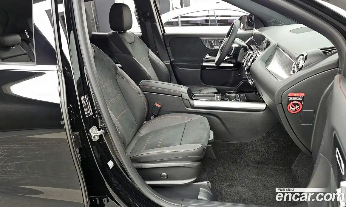 Mercedes-Benz GLA-Class 2025 2.0 Автомат в Москве № 193543, фото 17