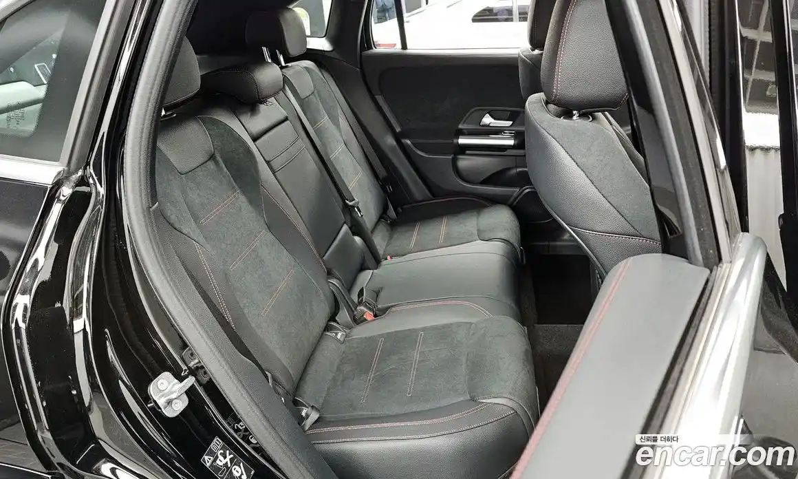 Mercedes-Benz GLA-Class 2025 2.0 Автомат в Москве № 193543, фото 19