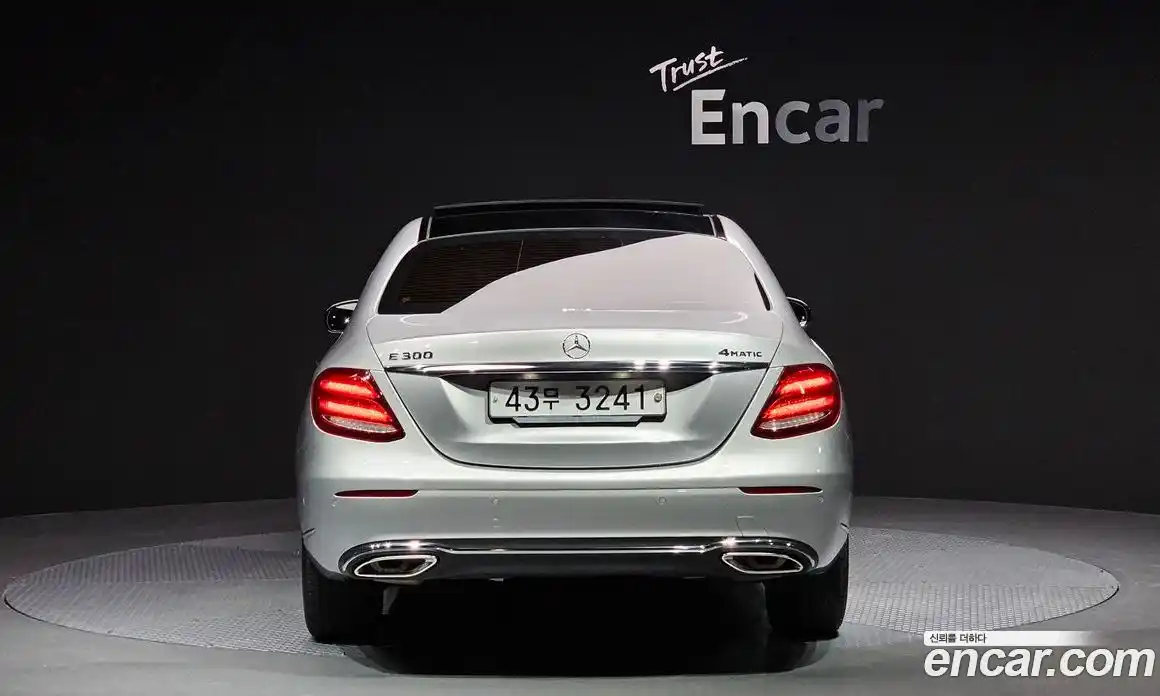 Mercedes-Benz E-Class 2019 2.0 Автомат в Москве № 193981, фото 17