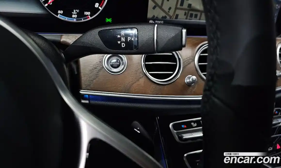 Mercedes-Benz E-Class 2019 2.0 Автомат в Москве № 193981, фото 20