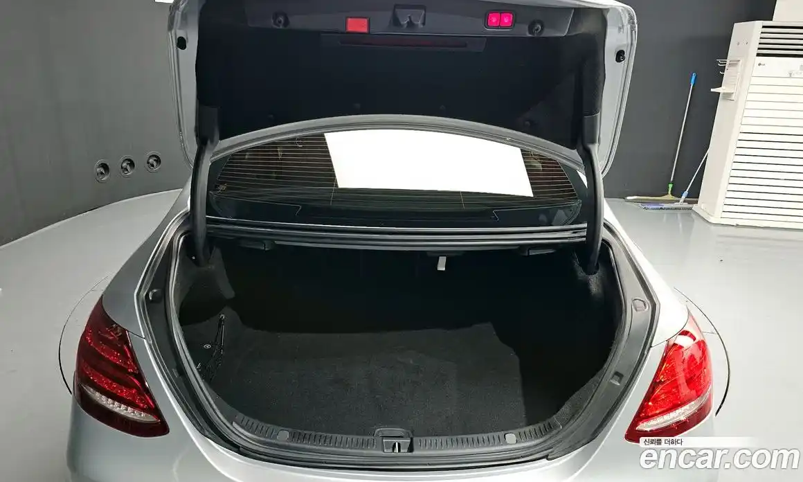 Mercedes-Benz E-Class 2020 2.0 Автомат в Москве № 194376, фото 12