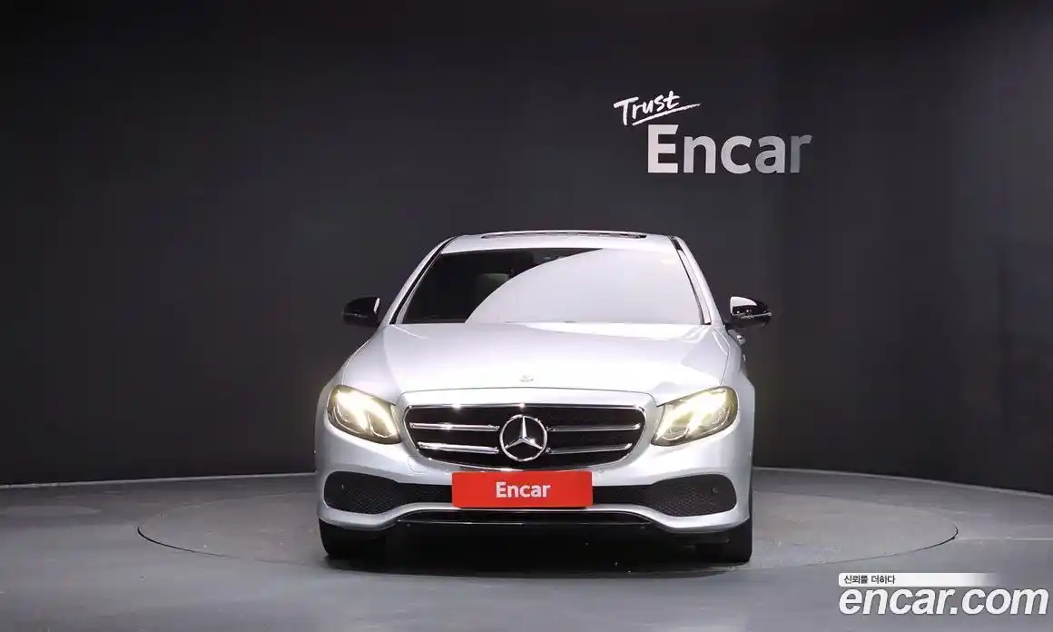 Mercedes-Benz E-Class 2020 2.0 Автомат в Москве № 194376, фото 17