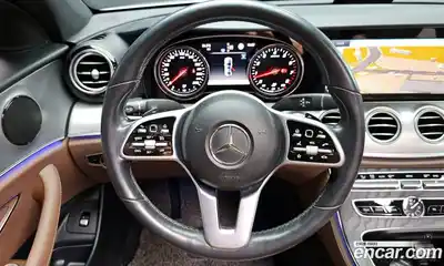 Mercedes-Benz E-Class 2020 2.0 Автомат в Москве № 194376, миниатюра 3