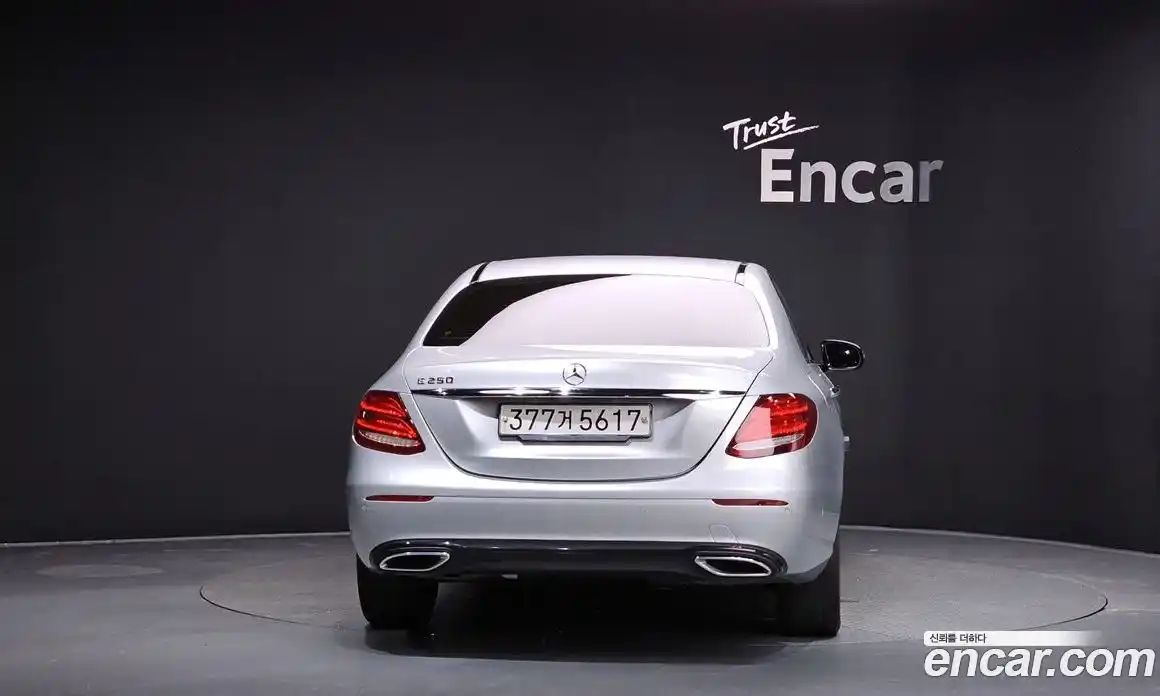 Mercedes-Benz E-Class 2020 2.0 Автомат в Москве № 194376, фото 6