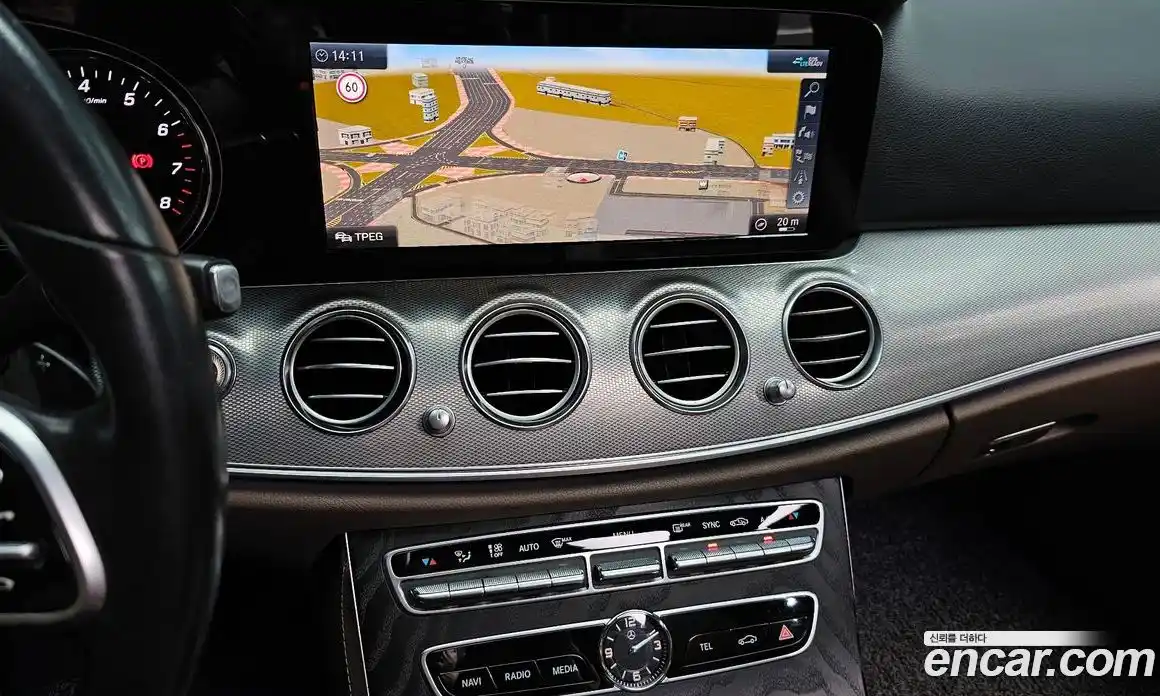 Mercedes-Benz E-Class 2020 2.0 Автомат в Москве № 194376, фото 9