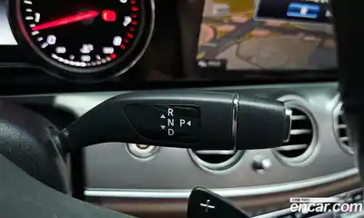 Mercedes-Benz E-Class 2020 2.0 Автомат в Москве № 194376, миниатюра 10