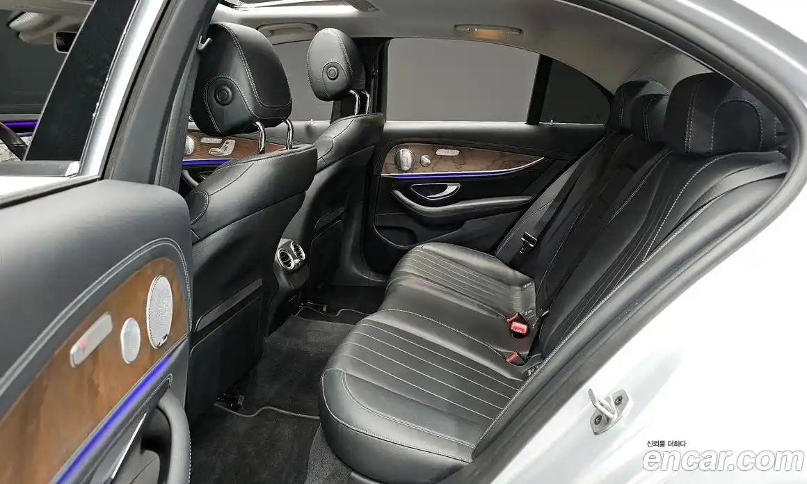 Mercedes-Benz E-Class 2019 2.0 Автомат в Москве № 195442, фото 15