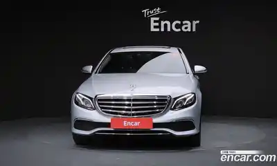 Mercedes-Benz E-Class 2019 2.0 Автомат в Москве № 195442, миниатюра 2