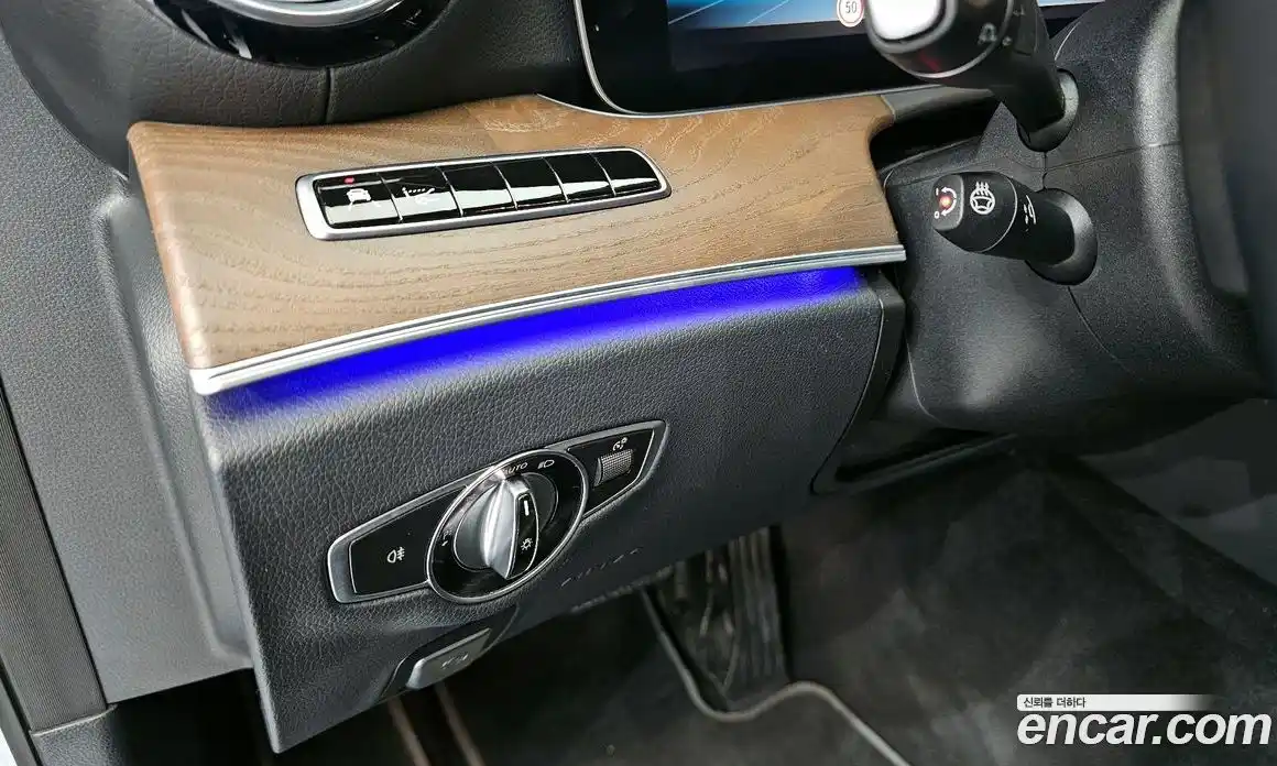 Mercedes-Benz E-Class 2019 2.0 Автомат в Москве № 195442, фото 10