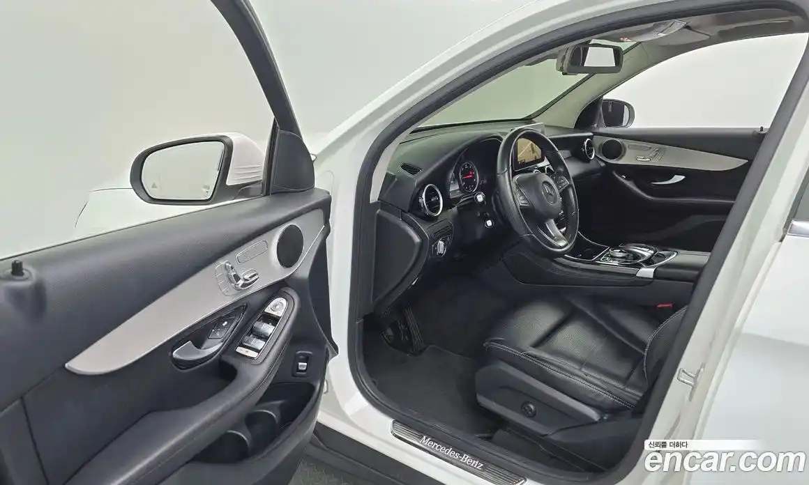 Mercedes-Benz GLC-Class 2016 2.1 Автомат в Москве № 195610, фото 18