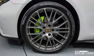 Porsche Panamera, 2023