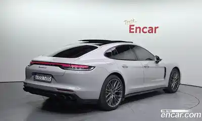 Porsche Panamera 2023 2.9 Автомат в Москве № 197215, миниатюра 3