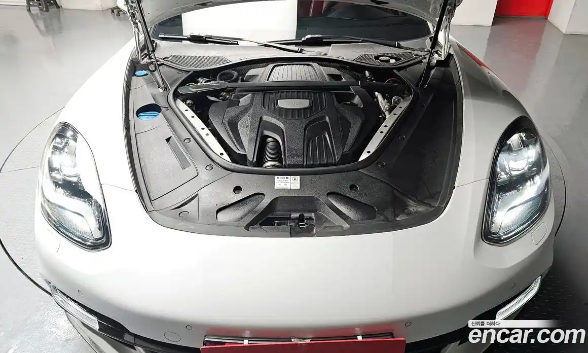 Porsche Panamera 2018 3.0 Автомат в Москве № 197284, фото 7