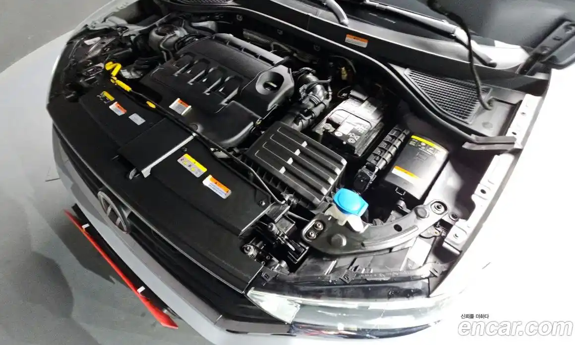 Volkswagen T-Roc 2021 2.0 Автомат в Москве № 199034, фото 10