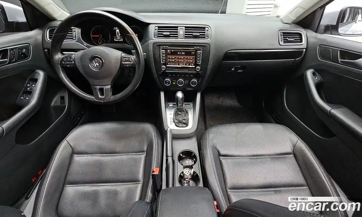 Volkswagen Jetta 2013 2.0 Автомат в Москве № 199268, фото 13