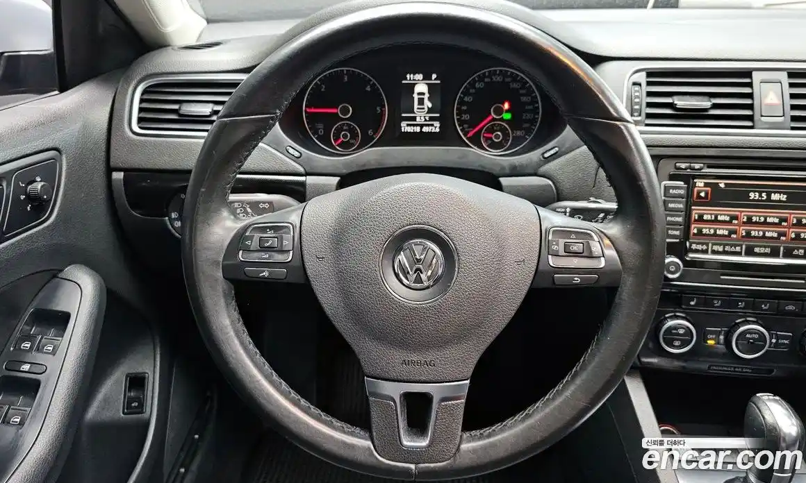 Volkswagen Jetta 2013 2.0 Автомат в Москве № 199268, фото 18