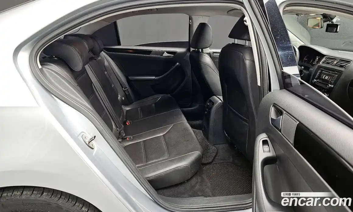 Volkswagen Jetta 2013 2.0 Автомат в Москве № 199268, фото 20