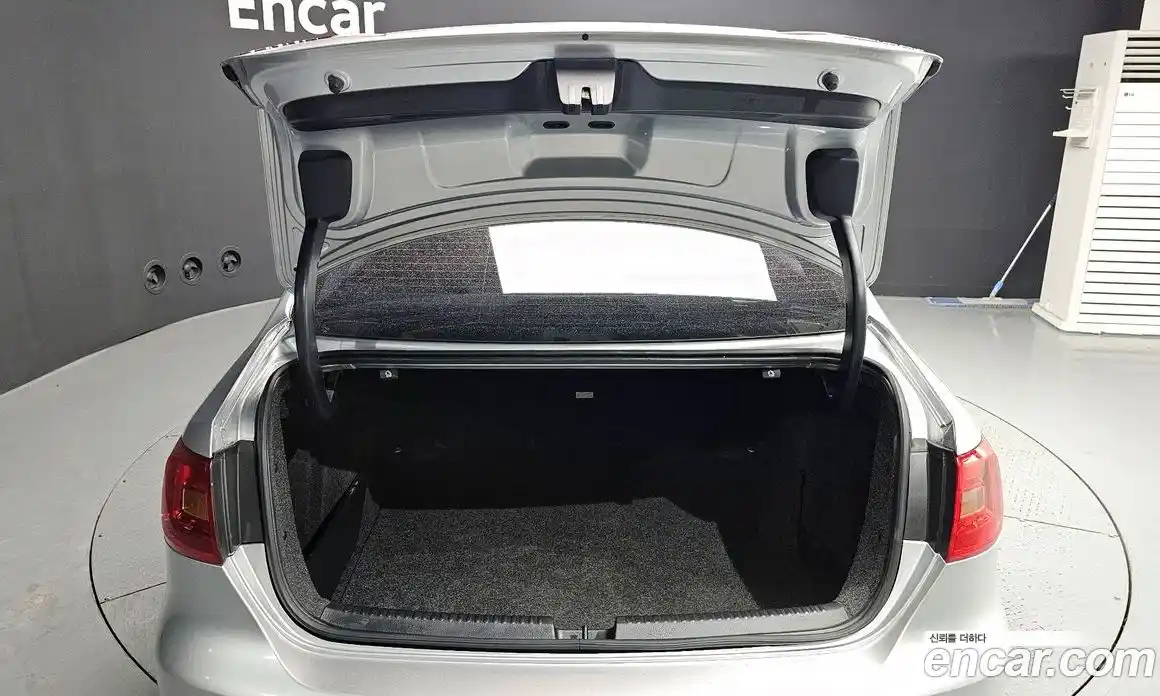 Volkswagen Jetta 2013 2.0 Автомат в Москве № 199268, фото 10