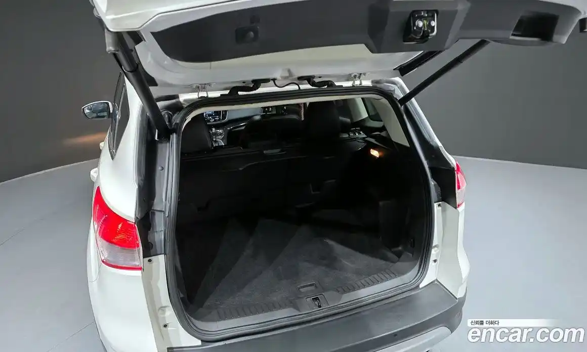 Ford Escape 2014 2.0 Автомат в Москве № 199750, фото 16