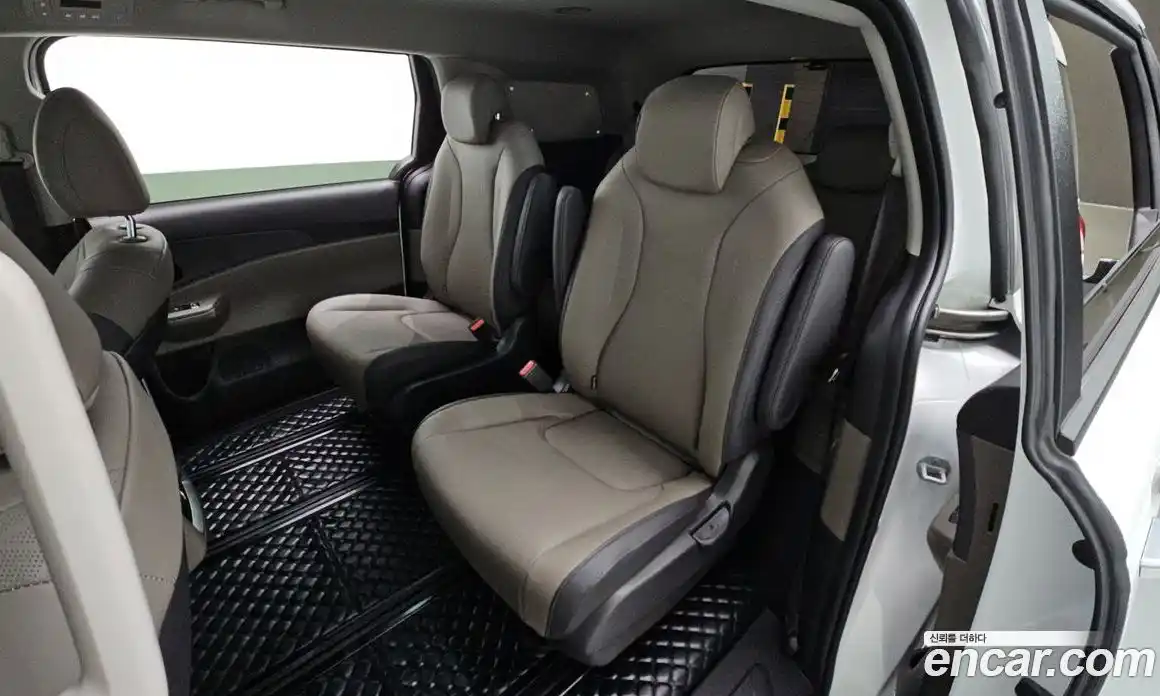 Kia Canival 2024 3.5 Автомат в Москве № 20473, фото 11