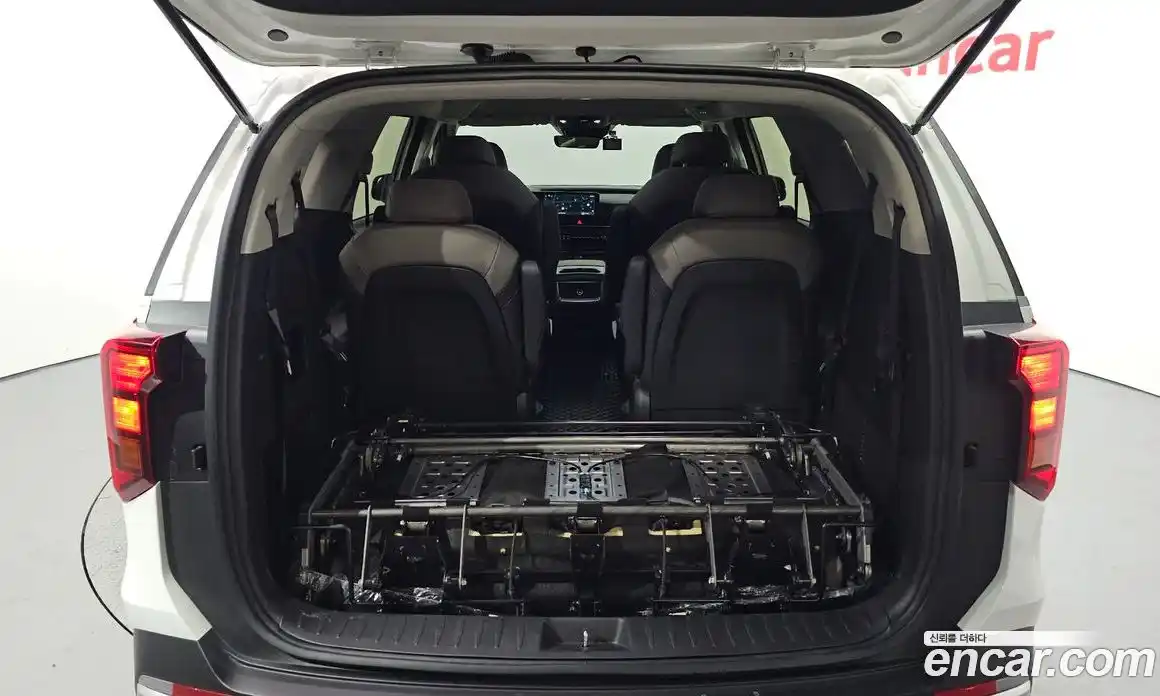 Kia Canival 2024 3.5 Автомат в Москве № 20473, фото 15